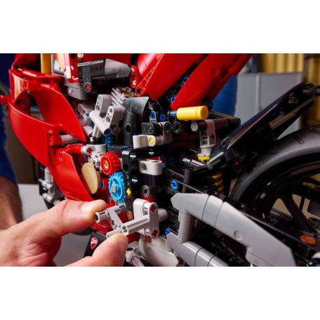  LEGO® Technic - Ducati Panigale V4 S motorkerékpár (42202)