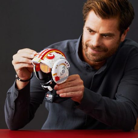 LEGO Luke Skywalker (Red Five) Helmet (75327)