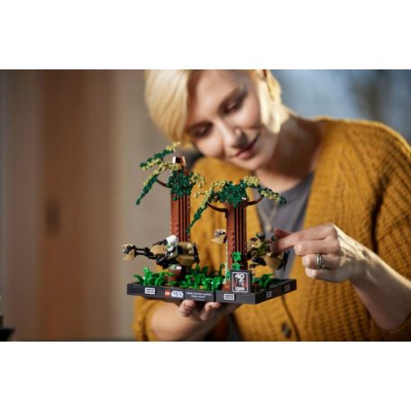  LEGO® Star Wars™ - Endor sikló üldözés dioráma (75353)