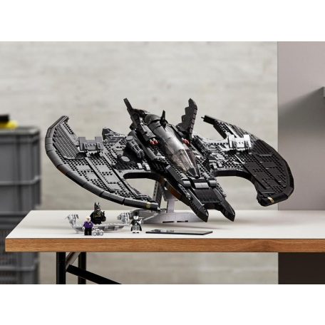 LEGO® Batman™ - 1989 Denevérszárny (76161)