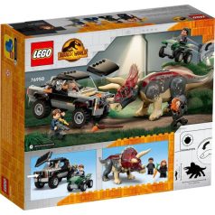    LEGO® Jurassic World - Triceratops támadása a teherautó ellen (76950)