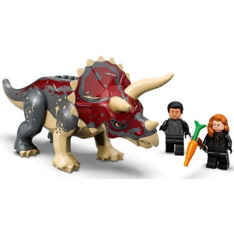  LEGO® Jurassic World - Triceratops támadása a teherautó ellen (76950)